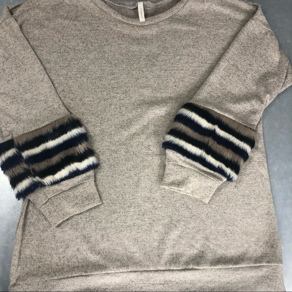 Cool Sweatshirt from Lilypad. SZ L